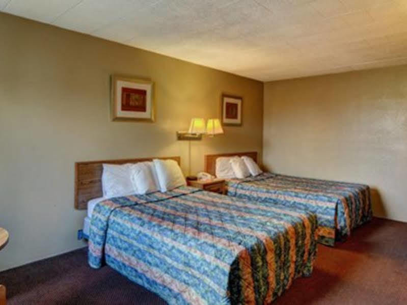 Days Inn كليرفيلد المظهر الخارجي الصورة